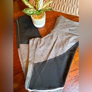 Nike Women’s Dri- Fit Leggings  good condition size Med grey/black